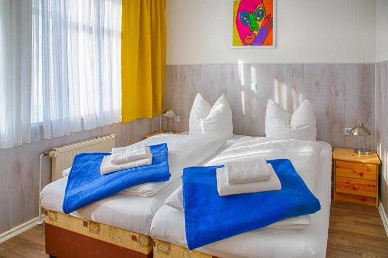 H&H Apartments Im Herzen Der Stadt In Der Lange Strasse Geraeumig Ruhig Mit Kueche Und Esstisch Greifswald Dış mekan fotoğraf
